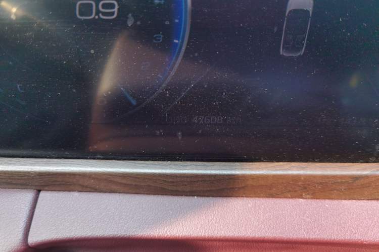 Used Ford Equator 2021 EcoBoost 225 Premier 6-Seater Odometer Close Up