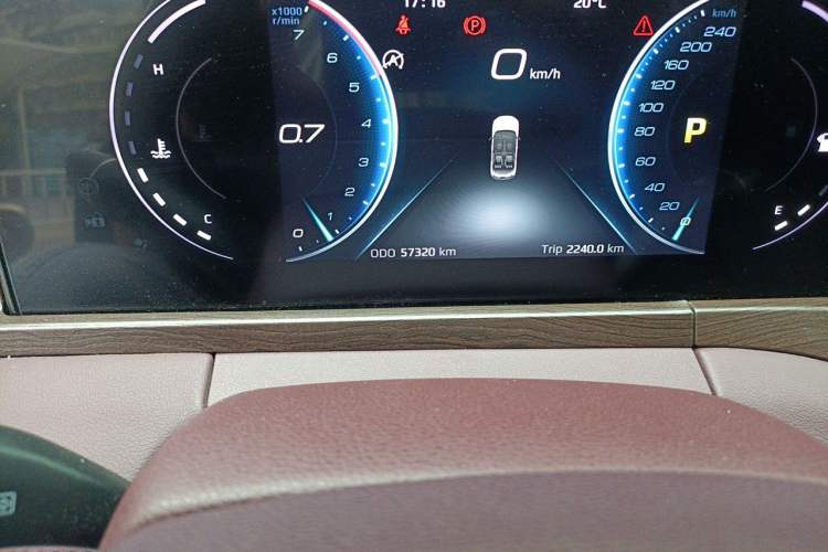 Used Ford Equator 2021 EcoBoost 225 Premier 6-Seater Odometer Close Up