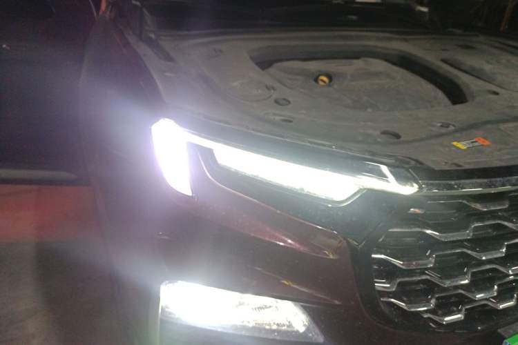 Used Ford Equator 2021 EcoBoost 225 Premier PLUS 7-Seater Right Front Headlight