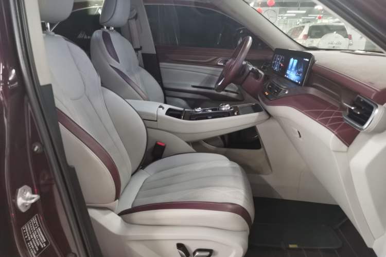 Used Ford Equator 2021 EcoBoost 225 Premier 7-Seater (2/2/3) Right Front Seat