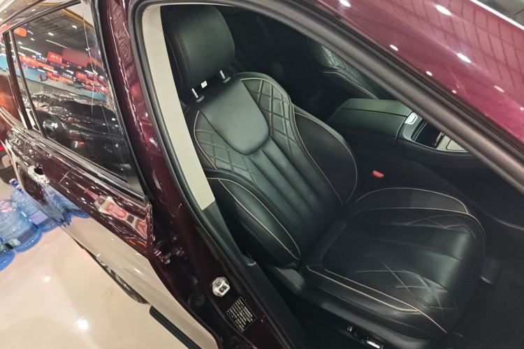 Used Ford Equator 2021 EcoBoost 225 Premier 7-Seater (2/2/3) Right Front Seat