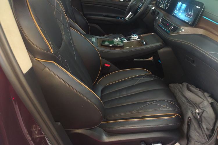 Used Ford Equator 2021 EcoBoost 225 Premier 6-Seater Right Front Seat