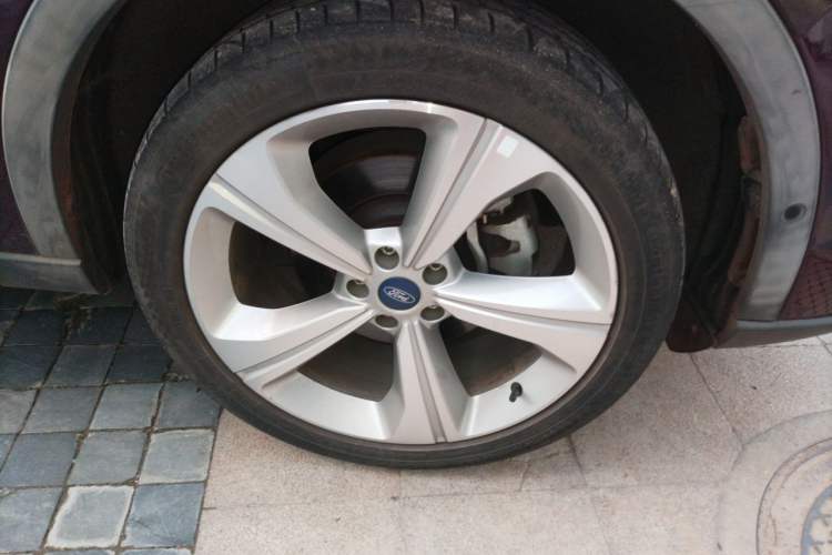 Used Ford Equator 2021 EcoBoost 225 Premier PLUS 6-Seater Right Front Wheel Hub
