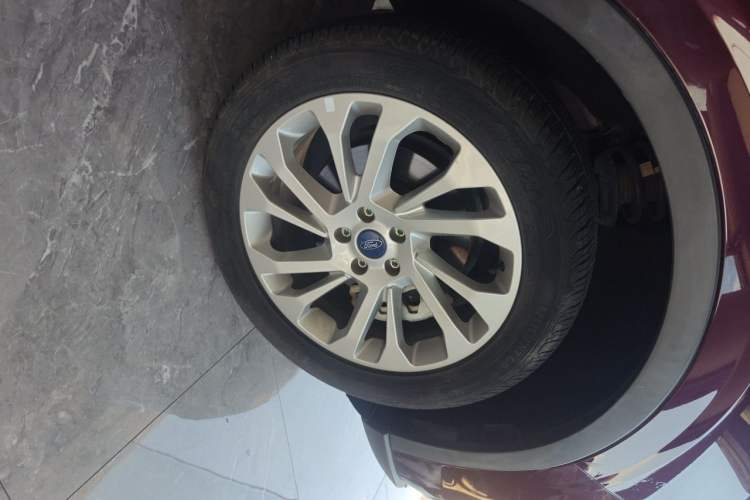 Used Ford Equator 2021 EcoBoost 225 Titanium Edition 5-seater Right Front Wheel Hub