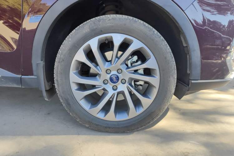 Used Ford Equator 2021 EcoBoost 225 Premier 7-Seater Right Front Wheel Hub