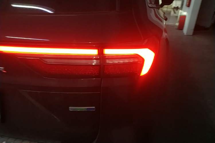 Used Ford Equator 2021 EcoBoost 225 Premier 7-Seater (2/2/3) Right Rear Taillight