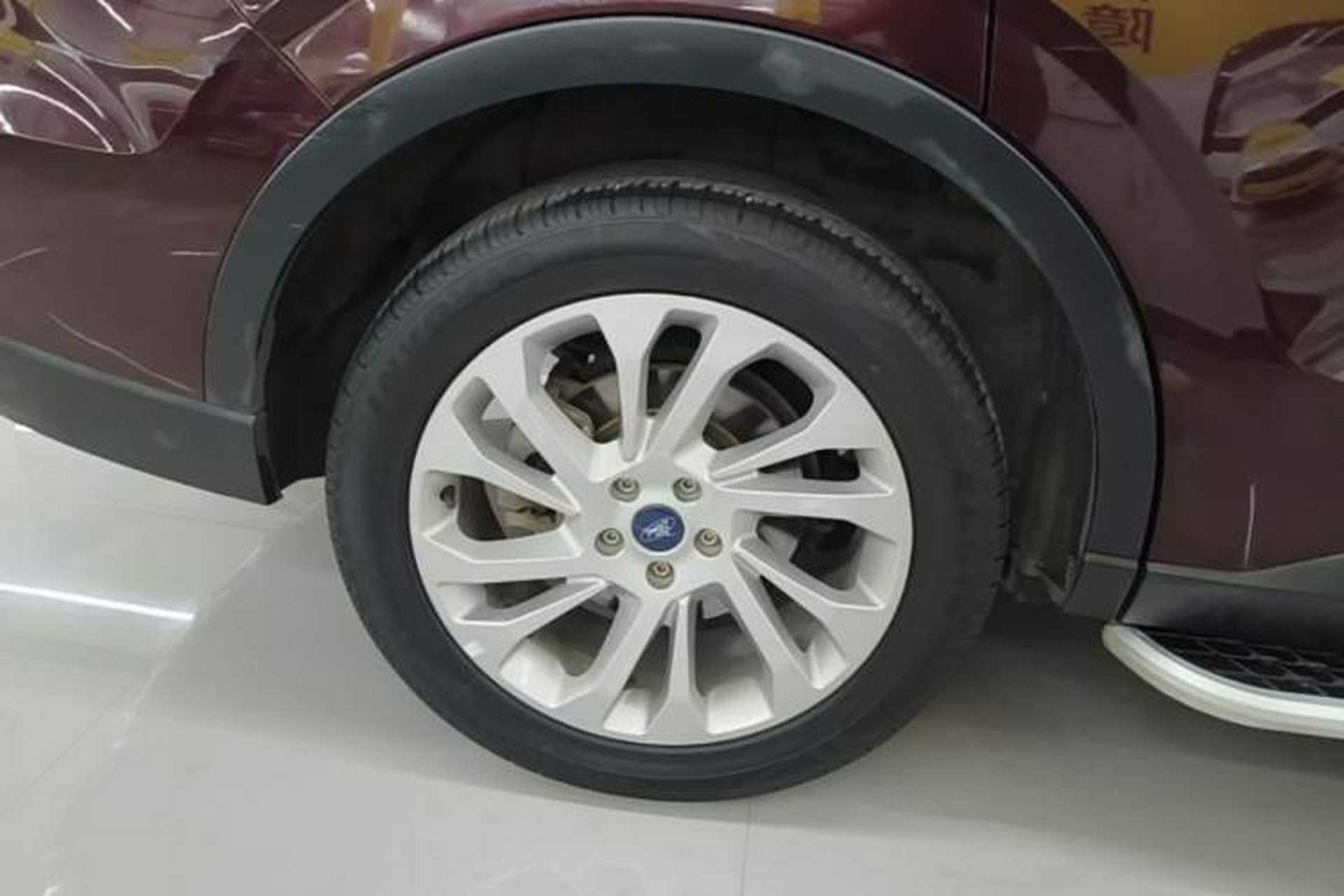 Used Ford Equator 2021 EcoBoost 225 Platinum Edition 6-seater Right Rear Wheel Hub