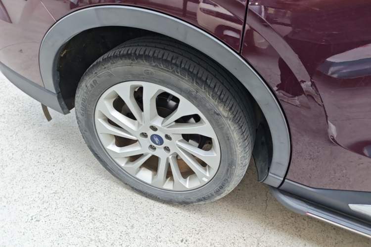 Used Ford Equator 2021 EcoBoost 225 Platinum Edition 6-seater Right Rear Wheel Hub