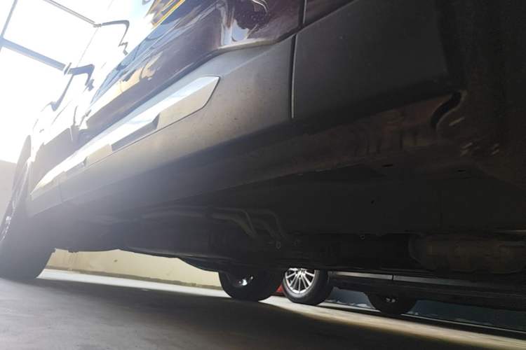 Used Ford Equator 2021 EcoBoost 225 Premier 6-Seater Right Side Sill