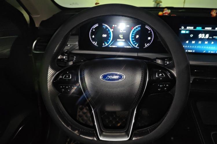 Used Ford Equator 2021 EcoBoost 225 Platinum Edition 6-seater Steering Wheel