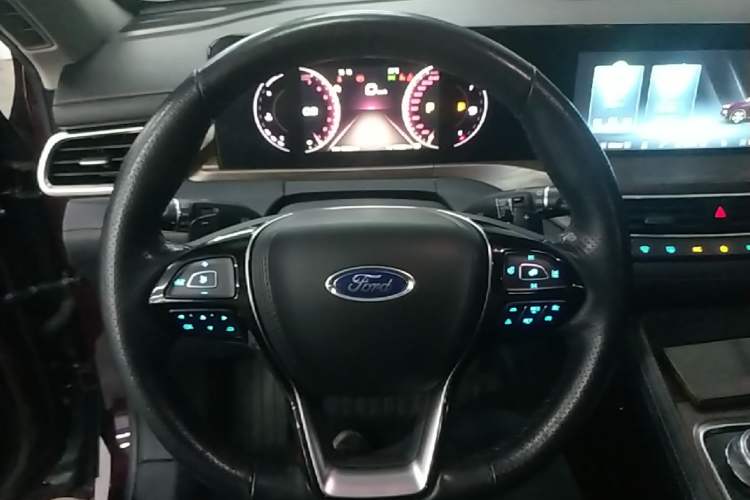 Used Ford Equator 2021 EcoBoost 225 Premier 7-Seater (2/2/3) Steering Wheel