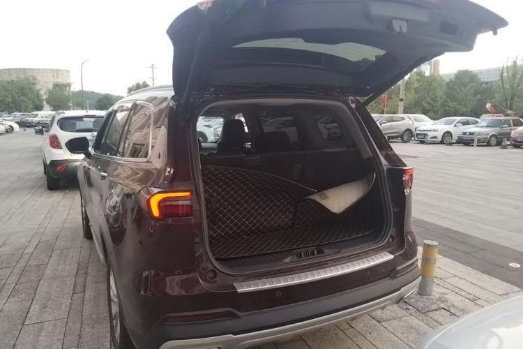 Used Ford Equator 2021 EcoBoost 225 Platinum Edition 6-seater Trunk