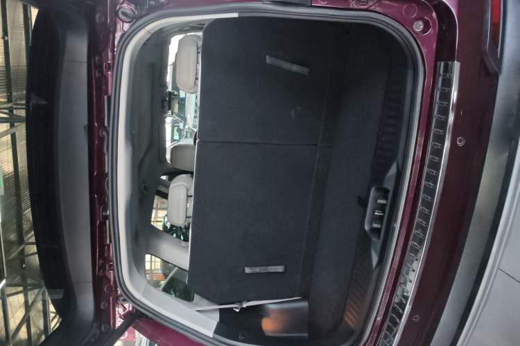 Used Ford Equator 2021 EcoBoost 225 Premier 6-Seater Trunk