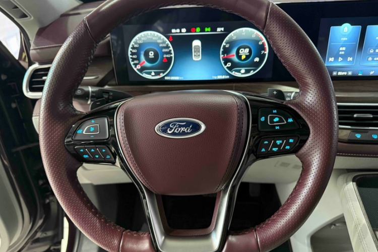 Used Ford Equator 2021 EcoBoost 225 Premier PLUS 7-seater (2/2/3) Interior 3