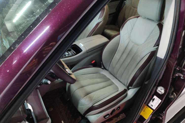 Used Ford Equator 2021 EcoBoost 225 Premier PLUS 6-Seater Left Front Seat