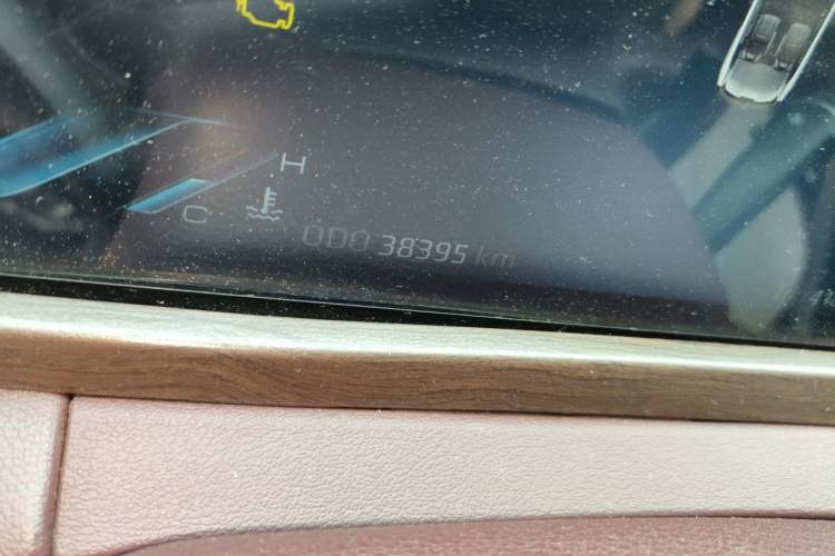 Used Ford Equator 2021 EcoBoost 225 Premier PLUS 6-Seater Odometer Close Up