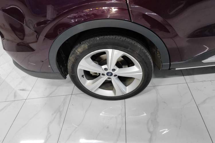 Used Ford Equator 2021 EcoBoost 225 Premier PLUS 6-Seater Right Rear Wheel Hub