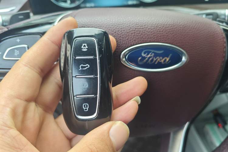 Used Ford Equator 2021 EcoBoost 225 Premier PLUS 6-Seater Vehicle Key