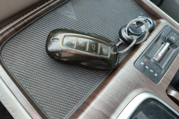 Used Ford Equator 2021 EcoBoost 225 Premier PLUS 6-Seater Vehicle Key