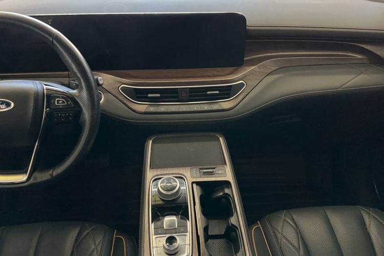Used Ford Equator 2021 EcoBoost 225 Premier 6-Seater Audio And AC Panel
