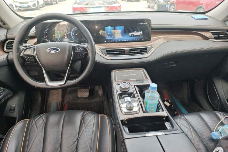 Used Ford Equator 2021 EcoBoost 225 Platinum Edition 6-seater Center Console