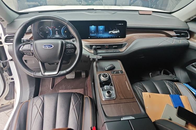 Used Ford Equator 2021 EcoBoost 225 Premier 6-Seater Center Console