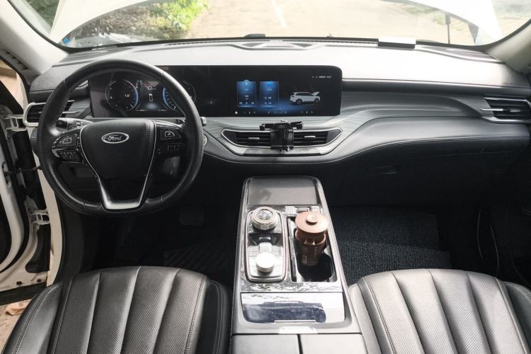Used Ford Equator 2021 EcoBoost 225 Platinum Edition 6-seater Center Console