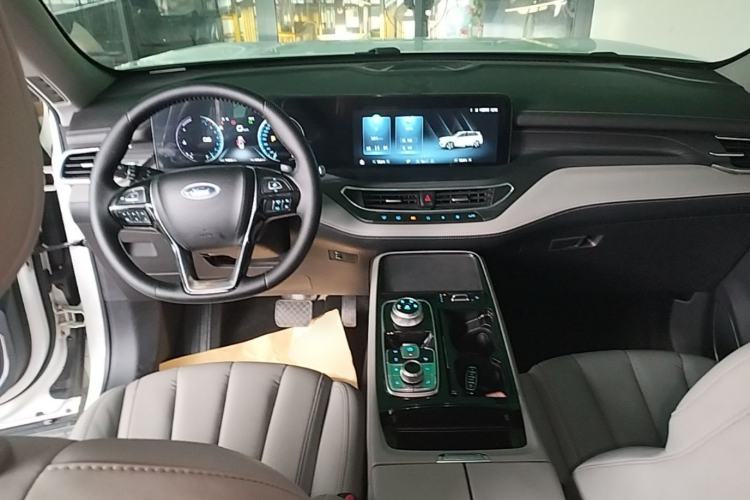 Used Ford Equator 2021 EcoBoost 225 Platinum Edition 6-seater Center Console