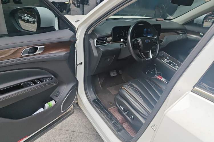 Used Ford Equator 2021 EcoBoost 225 Premier 6-Seater Driver Seat