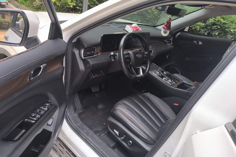 Used Ford Equator 2021 EcoBoost 225 Premier 6-Seater Driver Seat