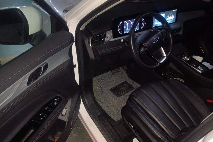 Used Ford Equator 2021 EcoBoost 225 Platinum Edition 6-seater Driver Seat