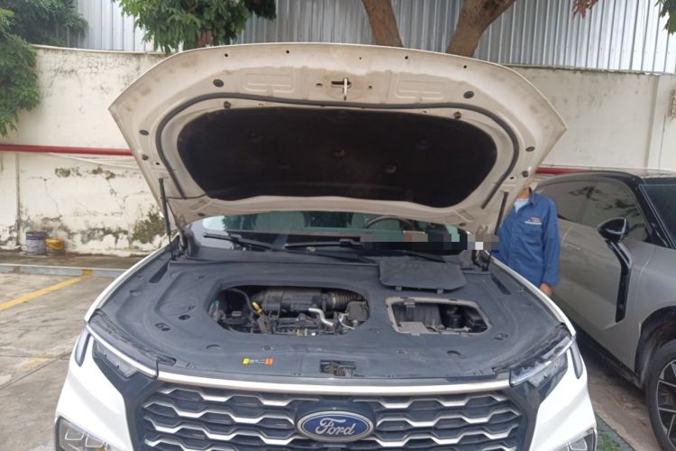 Used Ford Equator 2021 EcoBoost 225 Premier 6-Seater Engine Bay