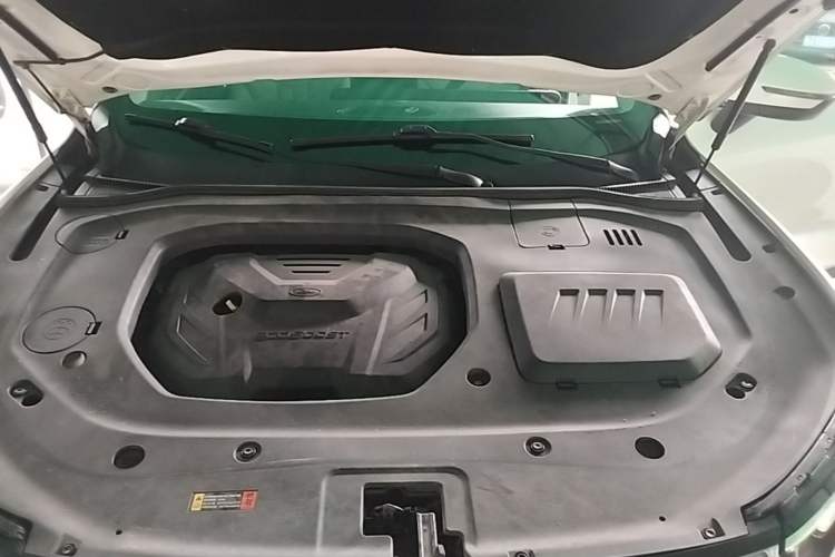 Used Ford Equator 2021 EcoBoost 225 Platinum Edition 6-seater Engine Bay