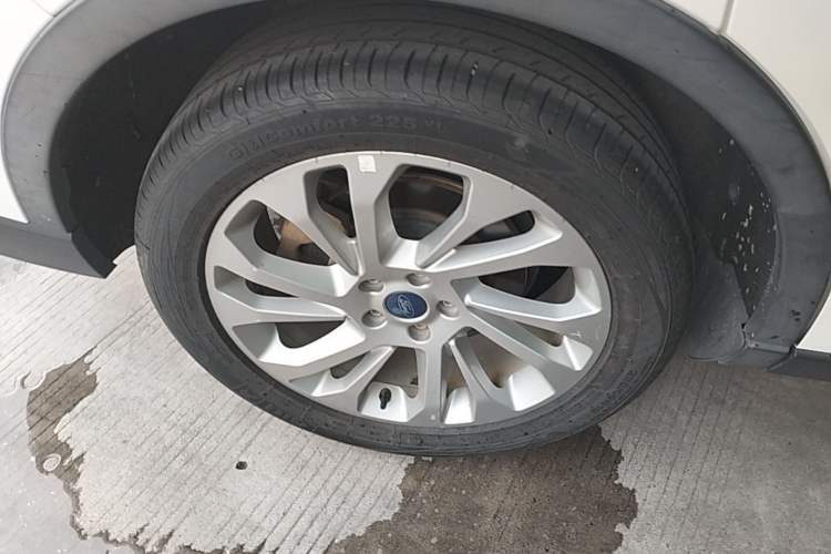 Used Ford Equator 2021 EcoBoost 225 Platinum Edition 6-seater Exterior 2
