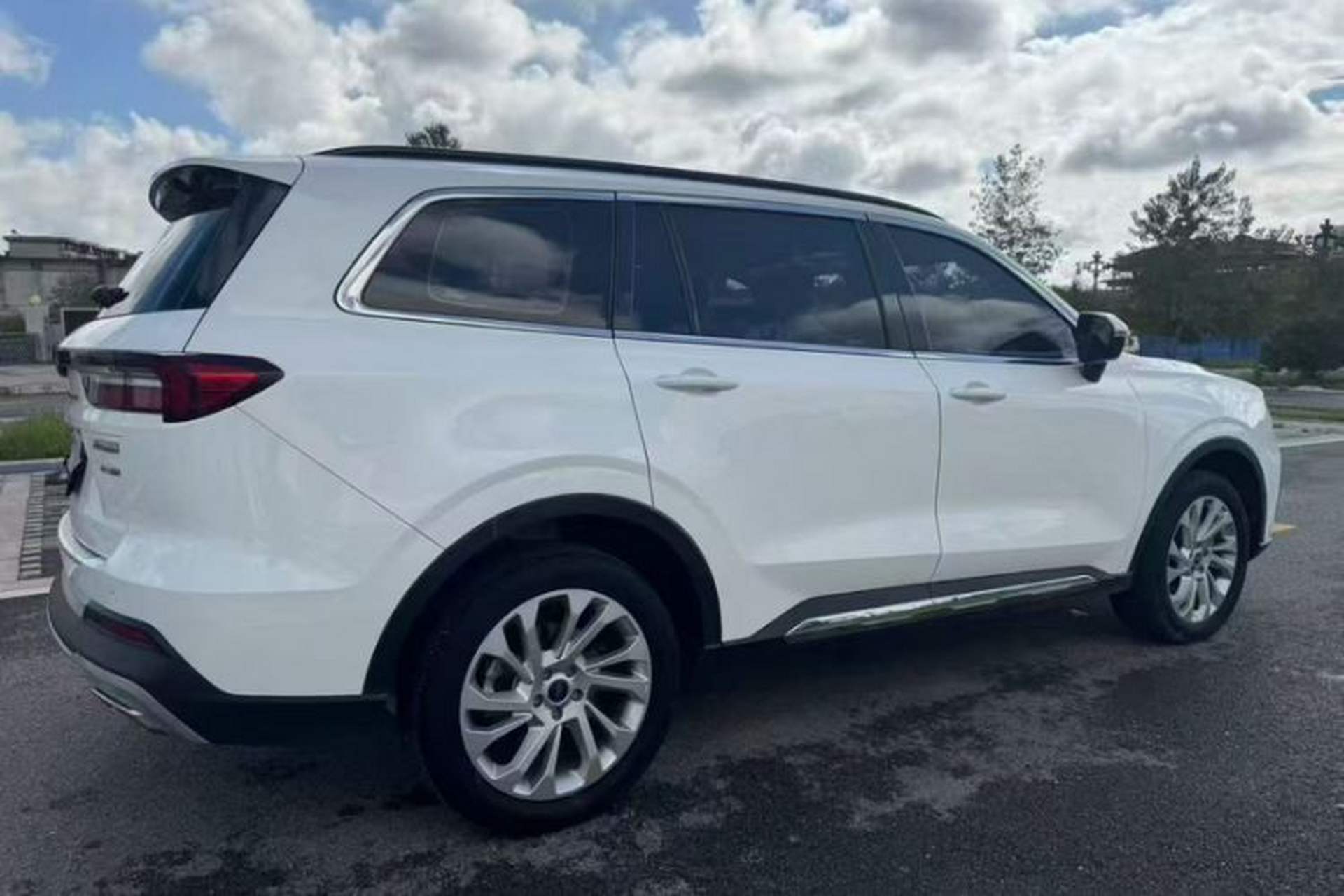 Used Ford Equator 2021 EcoBoost 225 Titanium Edition 5-seater Exterior 3