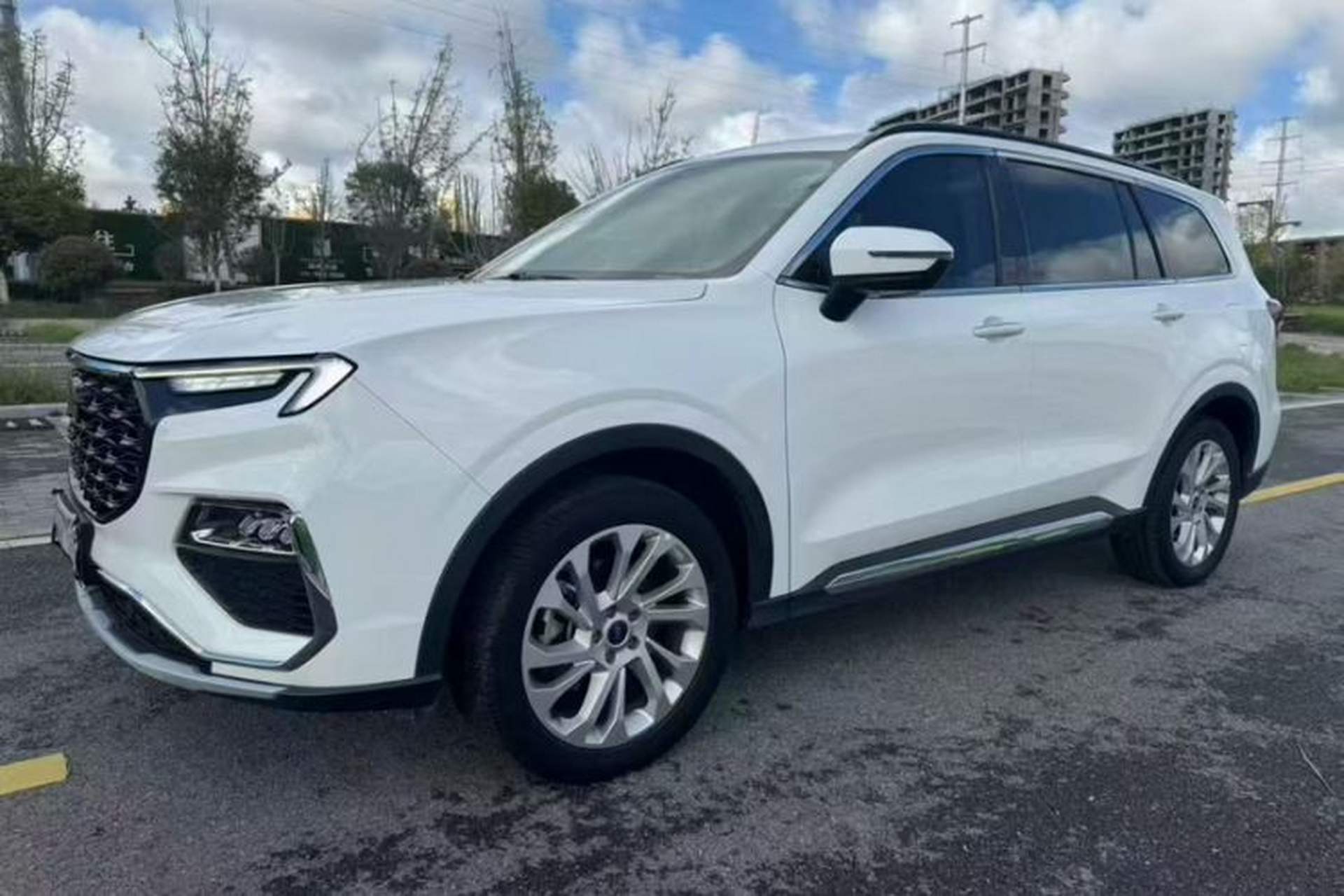 Used Ford Equator 2021 EcoBoost 225 Titanium Edition 5-seater Front Left 45 Deg