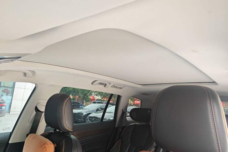 Used Ford Equator 2021 EcoBoost 225 Premier 6-Seater Headliner