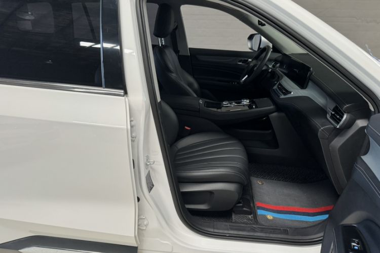 Used Ford Equator 2021 EcoBoost 225 Titanium Edition 5-seater Interior 8