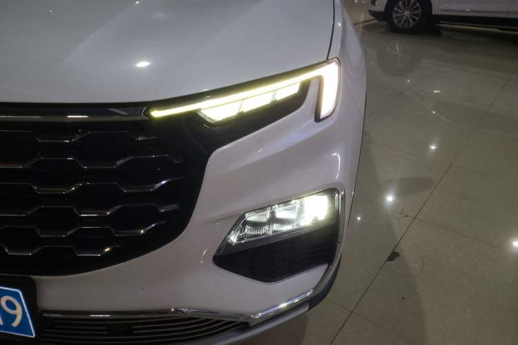 Used Ford Equator 2021 EcoBoost 225 Premier 6-Seater Left Front Headlight