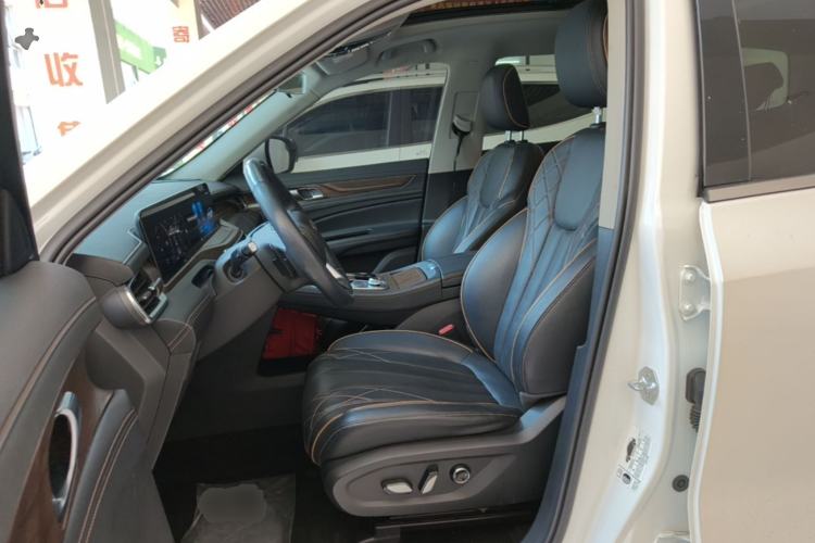 Used Ford Equator 2021 EcoBoost 225 Premier 6-Seater Left Front Seat