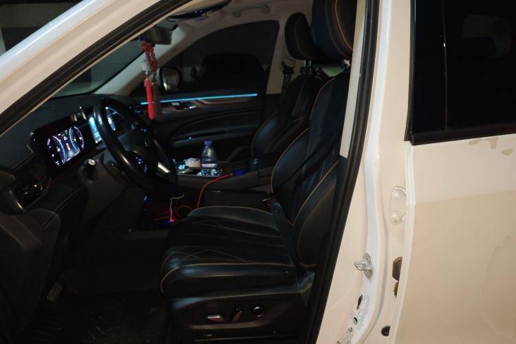 Used Ford Equator 2021 EcoBoost 225 Premier 6-Seater Left Front Seat