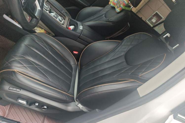 Used Ford Equator 2021 EcoBoost 225 Premier 7-Seater Left Front Seat