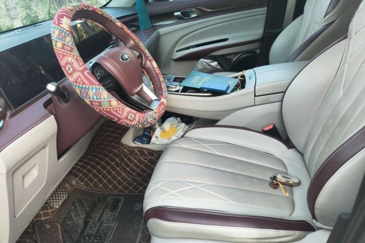 Used Ford Equator 2021 EcoBoost 225 Premier 6-Seater Left Front Seat