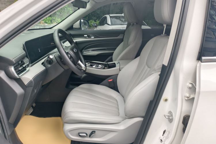 Used Ford Equator 2021 EcoBoost 225 Platinum Edition 6-seater Left Front Seat