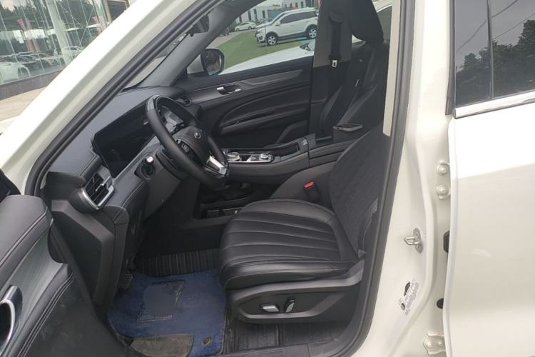 Used Ford Equator 2021 EcoBoost 225 Platinum Edition 6-seater Left Front Seat