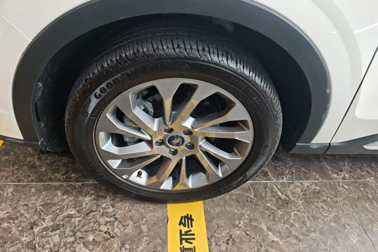 Used Ford Equator 2021 EcoBoost 225 Premier 7-Seater Left Front Wheel Hub