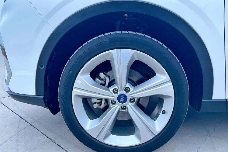 Used Ford Equator 2021 EcoBoost 225 Premier PLUS 6-Seater Left Front Wheel Hub