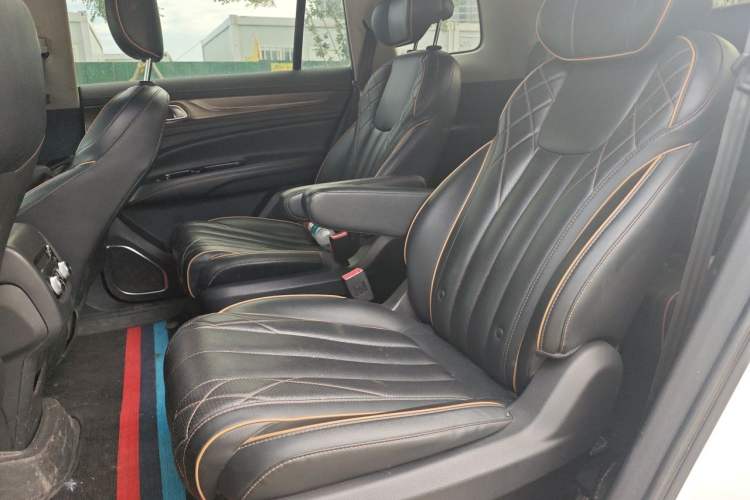 Used Ford Equator 2021 EcoBoost 225 Platinum Edition 6-seater Left Rear Seat