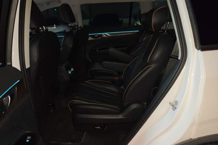 Used Ford Equator 2021 EcoBoost 225 Premier 6-Seater Left Rear Seat