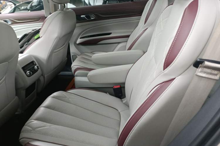 Used Ford Equator 2021 EcoBoost 225 Premier 6-Seater Left Rear Seat